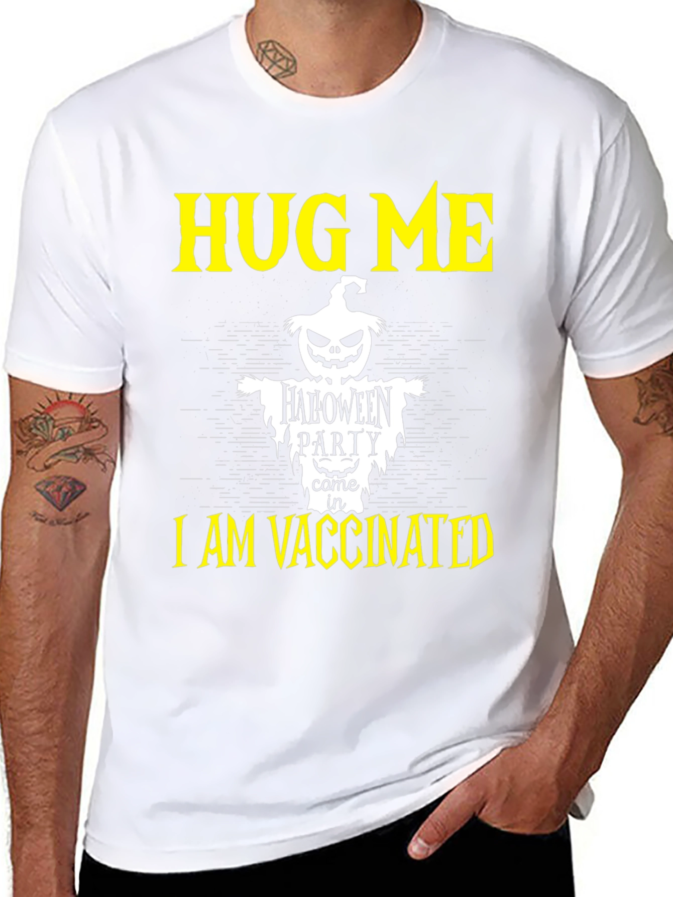 Hug Me I Am Vaccinated Halloween Party T-Shirt