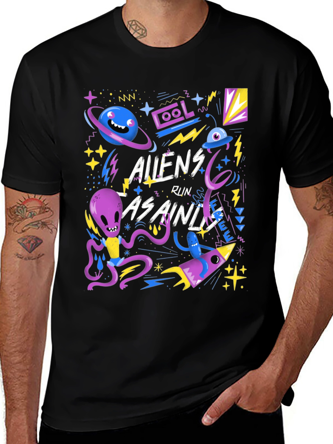 Aliens Run As Ainds Graphic Black T-Shirt