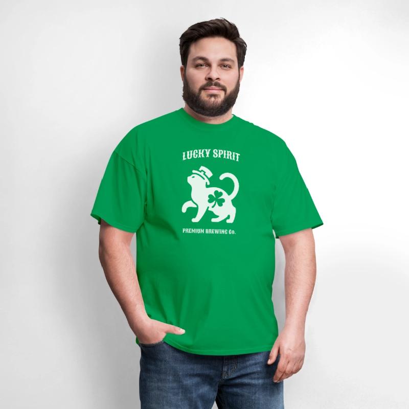 St Patricks Lucky cat Green Tshirt